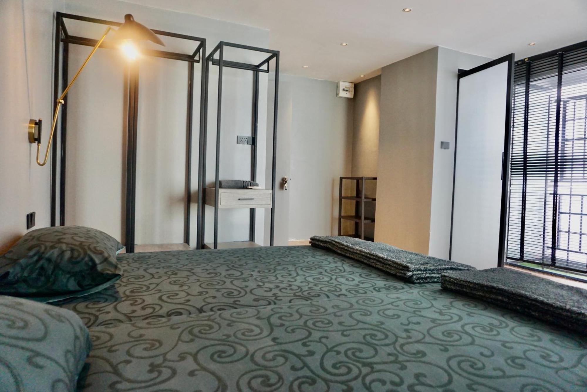 Hip And Funky Apartment Silom Soi 3, With Rooftop View Bangkok Dış mekan fotoğraf